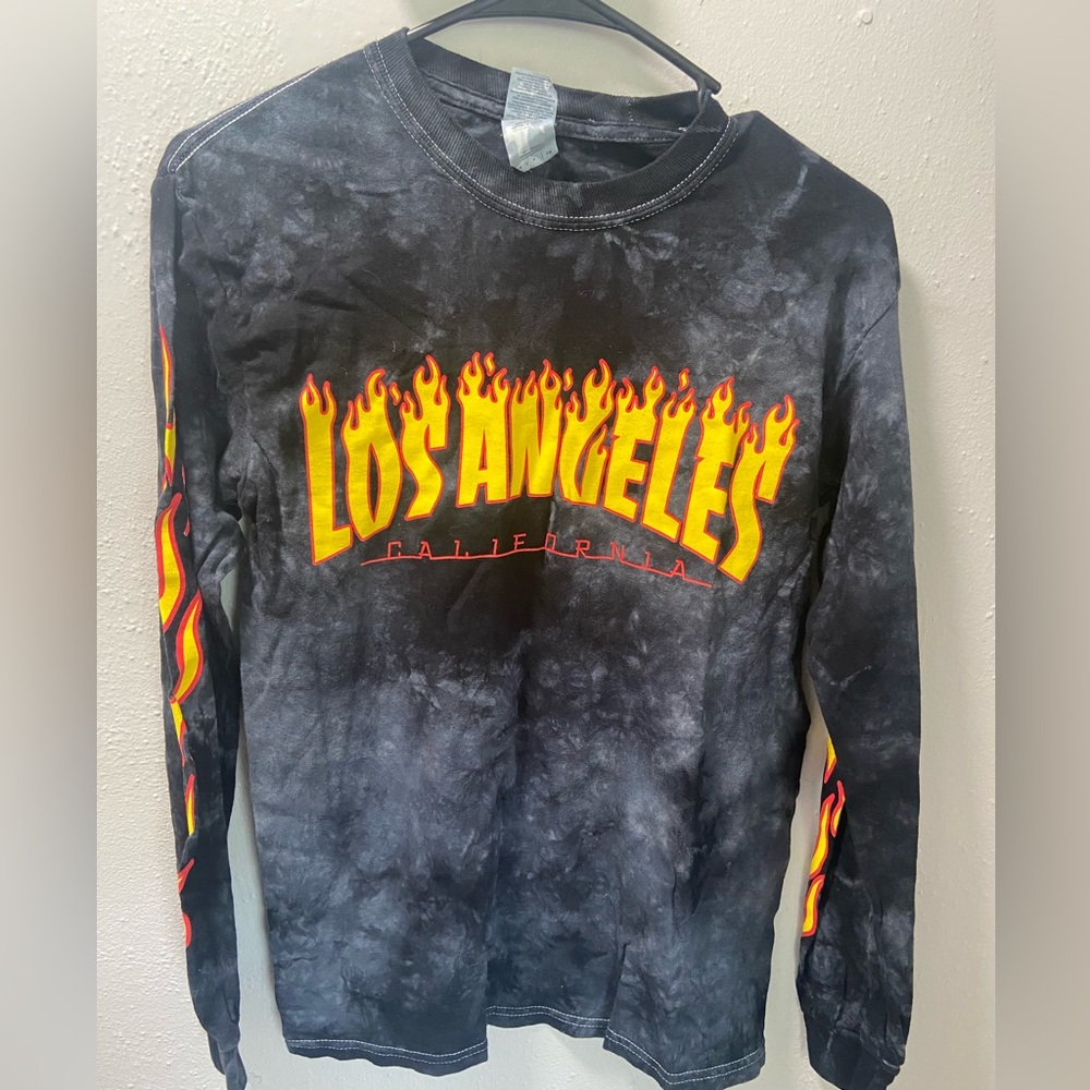 Los Angeles Long Sleeve Graphic Tee
